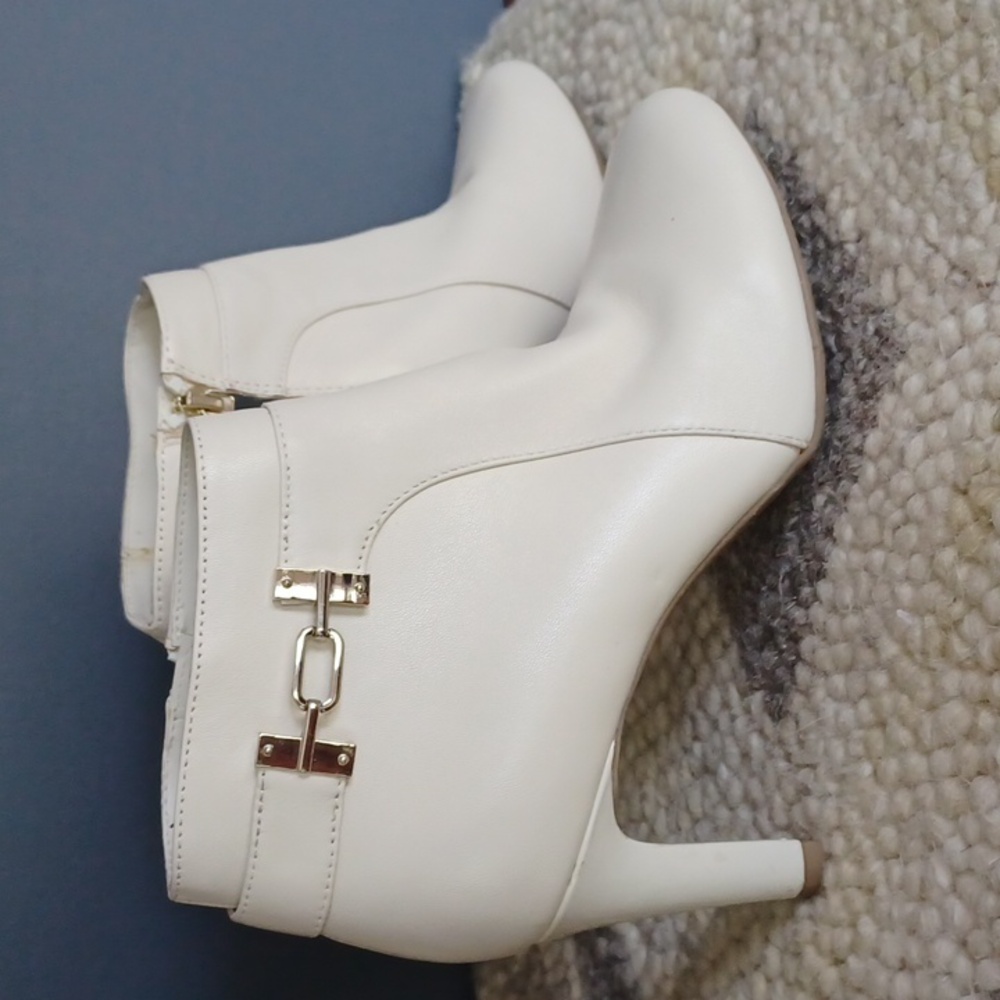 Bandolino Leather Booties - Picture 1 of 16